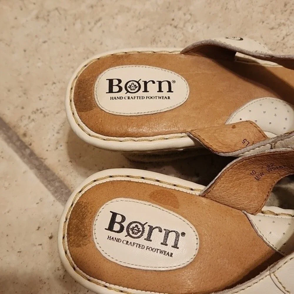 Born Women's White Leather Wedge Espadrille Sandals Size 10
